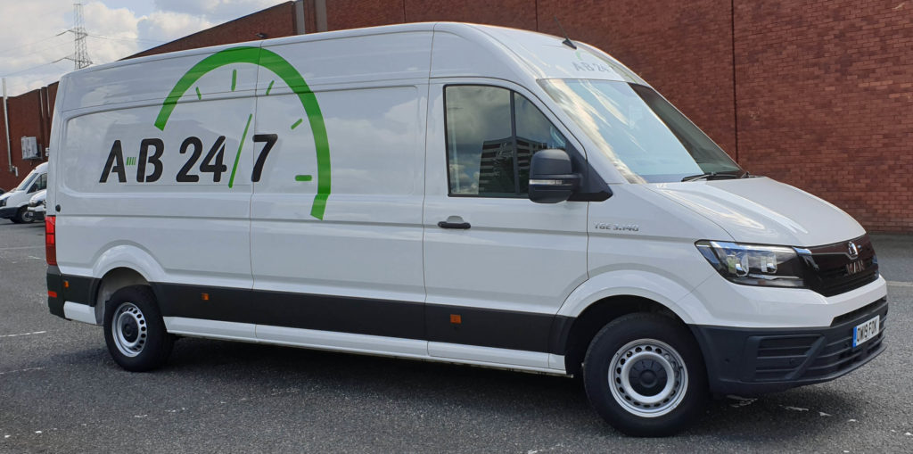 New Urgent Delivery Vans 03 side view of urgent delivery vans